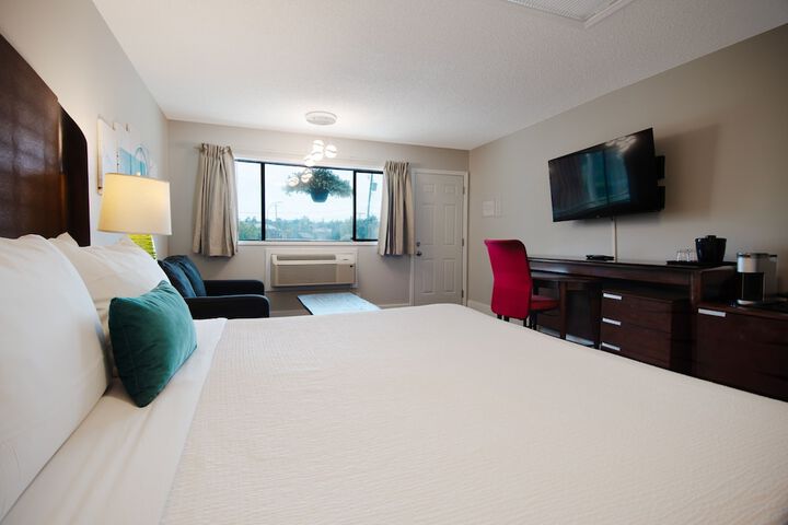 Room 8 of 35