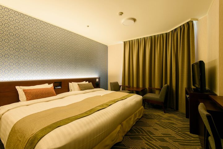 Room 22 of 103