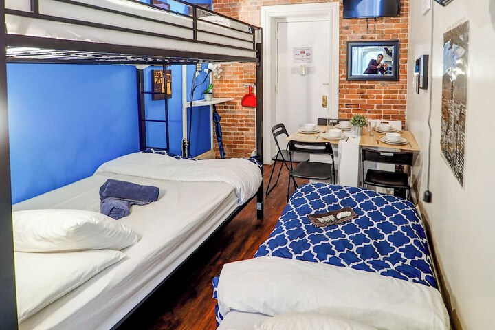 Room 45 of 268