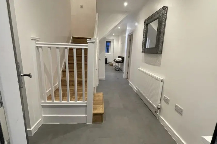 Room 3 of 18
