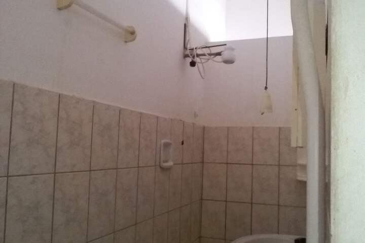 Room 7 of 10