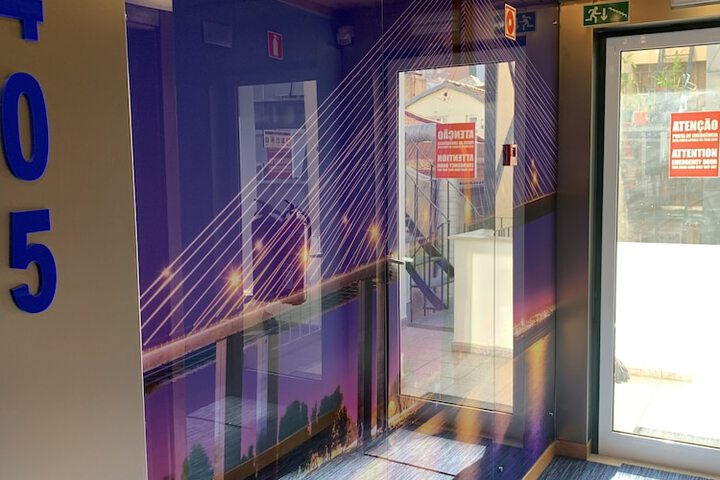 Room 21 of 48