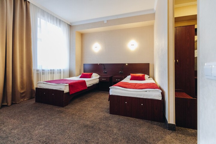 Room 10 of 39