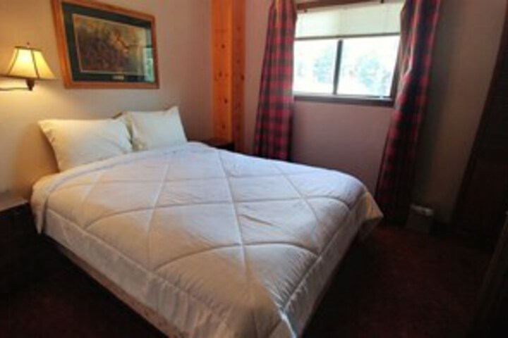 Room 14 of 16