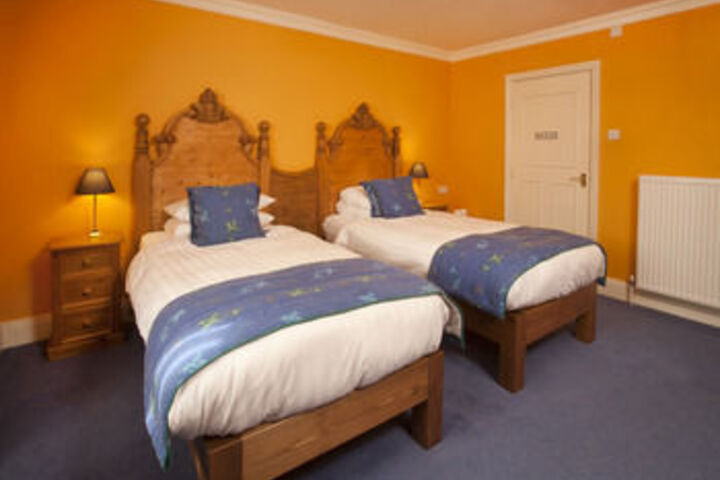 Room 45 of 95