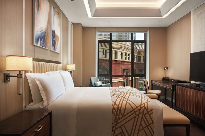 Room 46 of 104