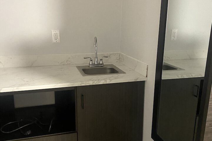 Room 7 of 17