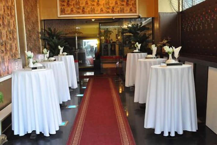 Ballroom/Hall 79 of 90