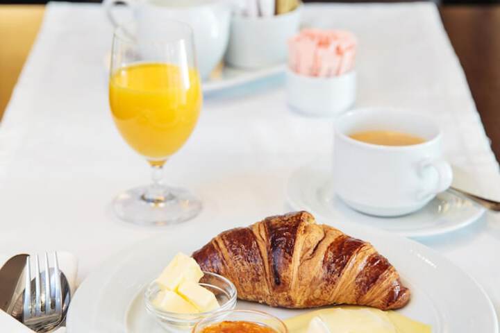 Breakfast/Coffee Service 144 of 228
