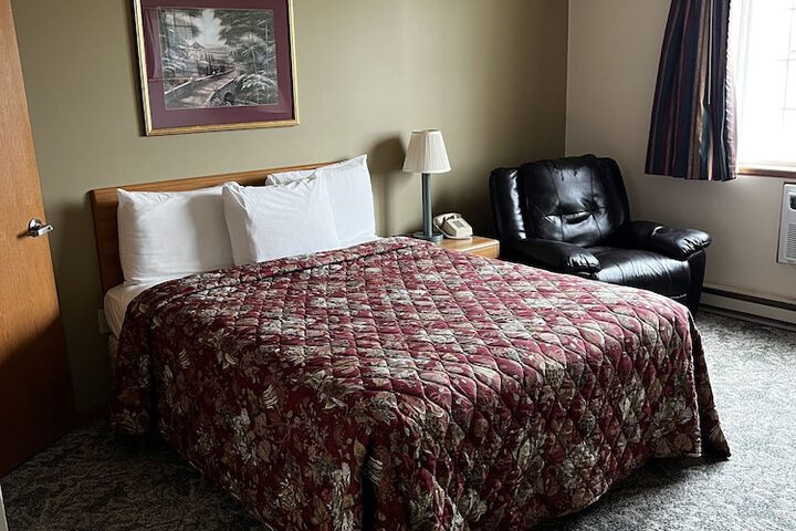Room 10 of 29