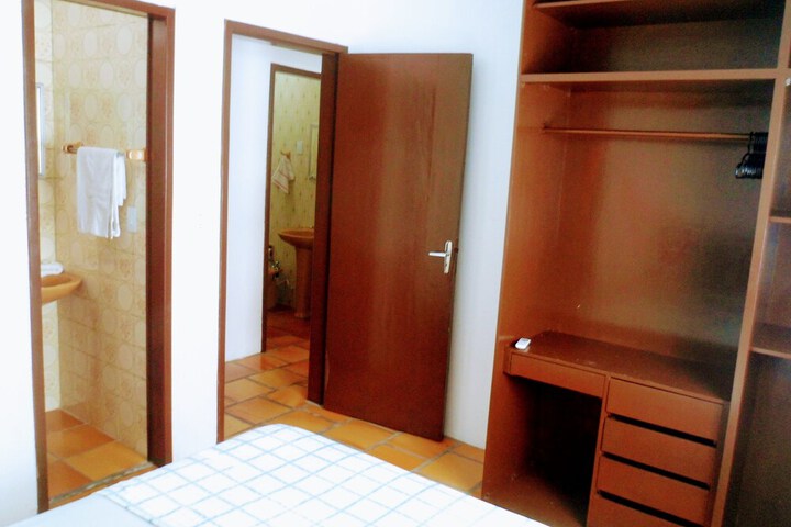 Room 4 of 47