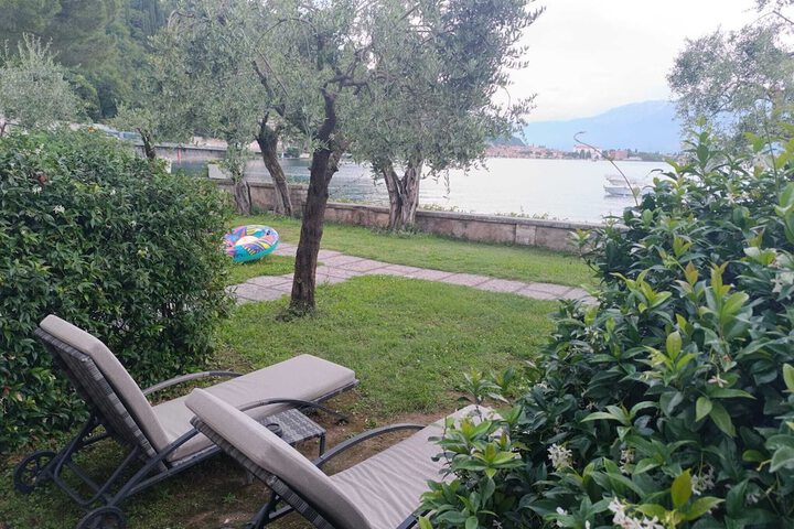 Sundeck 76 of 86