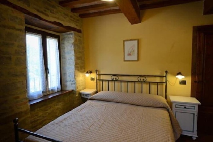 Room 3 of 12