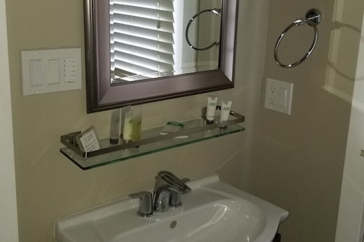 Room 492 of 828