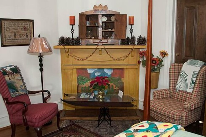 Room 9 of 69