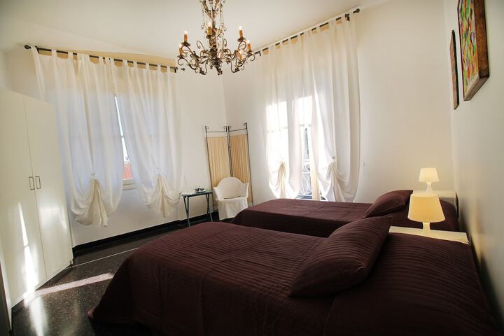 Room 6 of 21