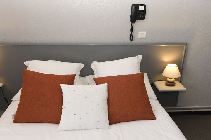 Room 10 of 113