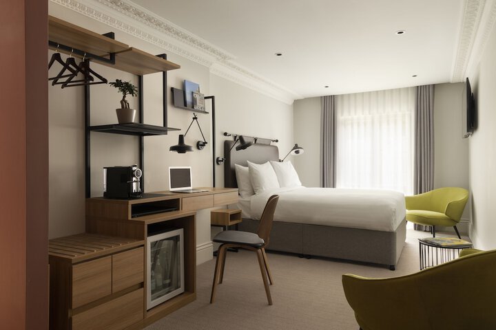 Room 14 of 39