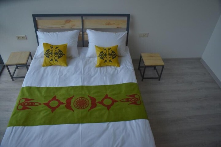 Room 3 of 43