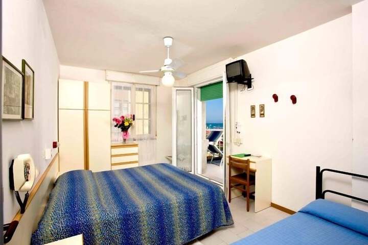 Room 10 of 70