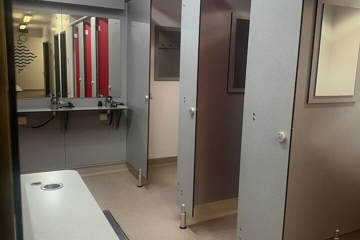 Room 6 of 21