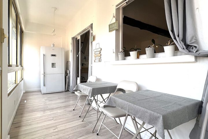 Room 30 of 47