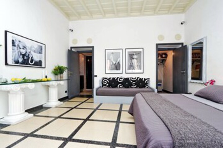 Room 54 of 60
