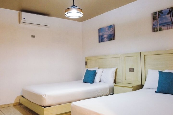 Room 18 of 37