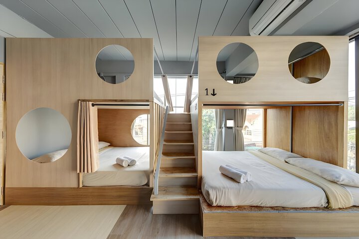 Room 18 of 31