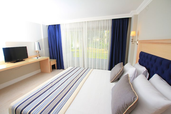 Room 14 of 50