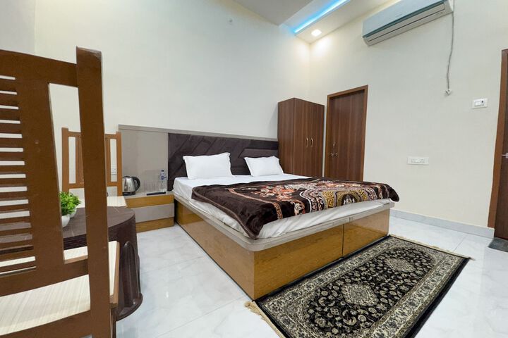Room 10 of 39