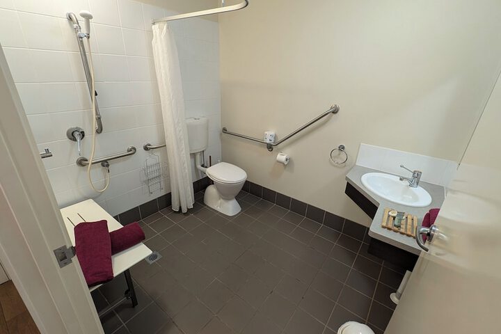 Room 8 of 17