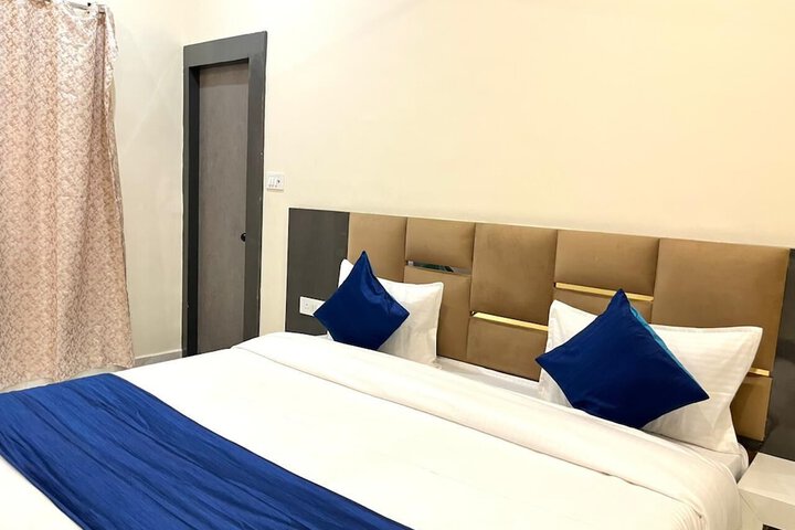 Room 5 of 31