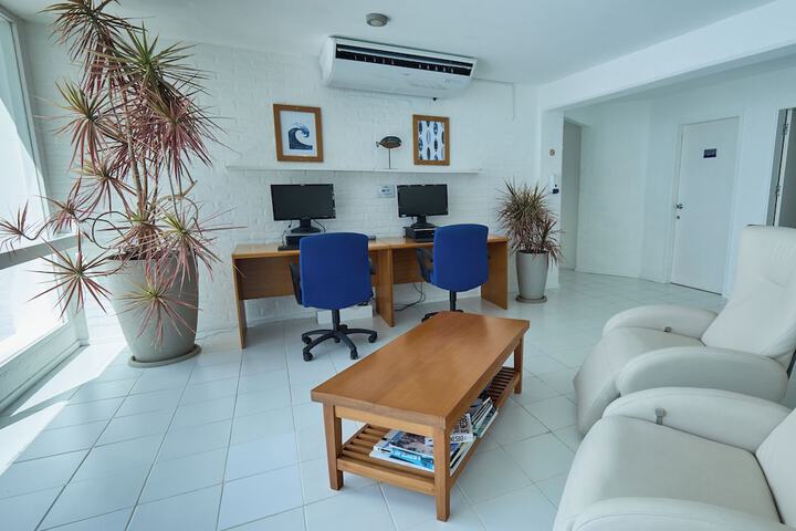 Business Center 36 of 49