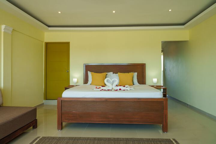 Room 4 of 64