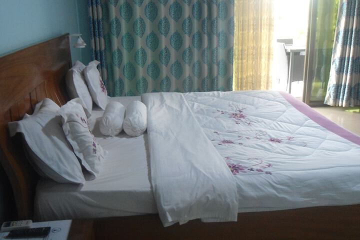 Room 9 of 9