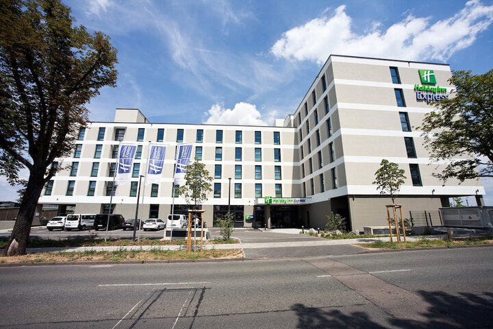 Holiday Inn Express Darmstadt by IHG in Darmstadt