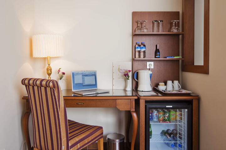 In-room business center