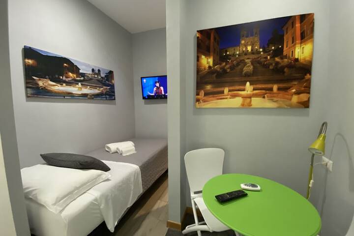 Room 4 of 86