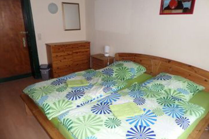 Room 13 of 24