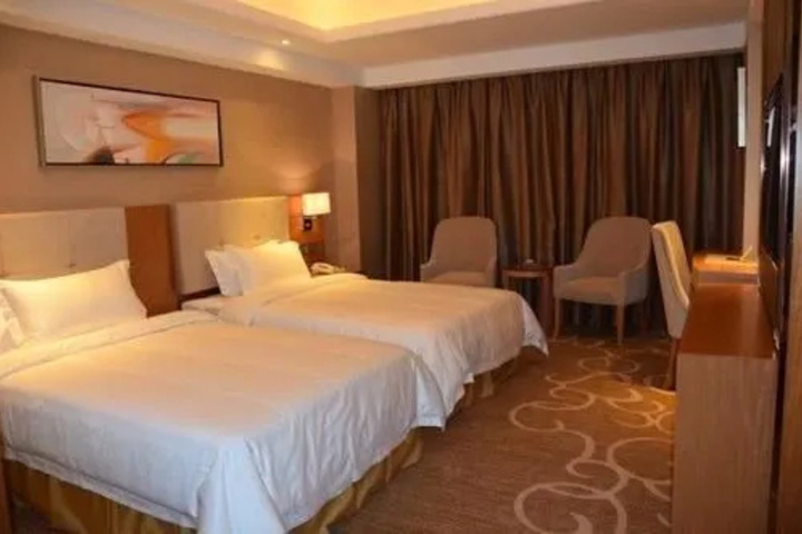 Room 4 of 16