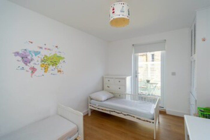 Room 15 of 22