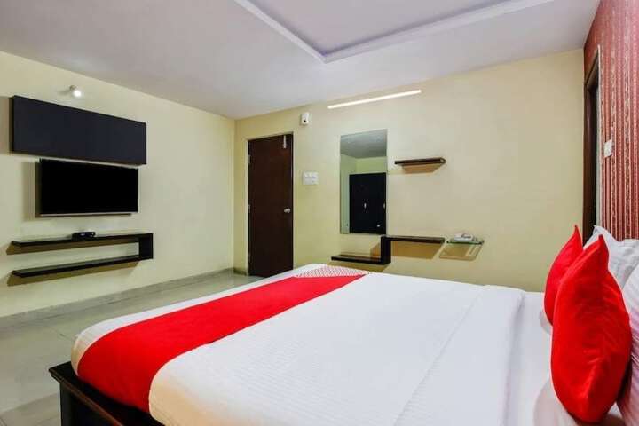 Room 6 of 38