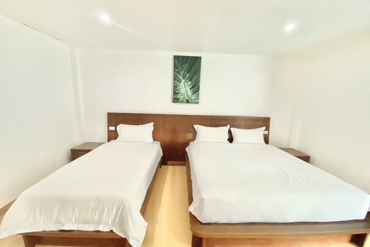 Room 10 of 56