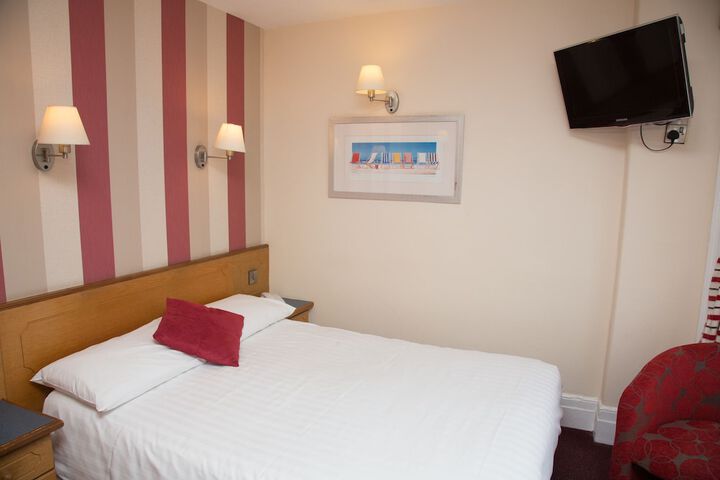 Room 4 of 60