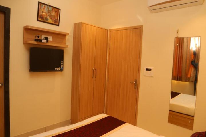 Hotel Raj