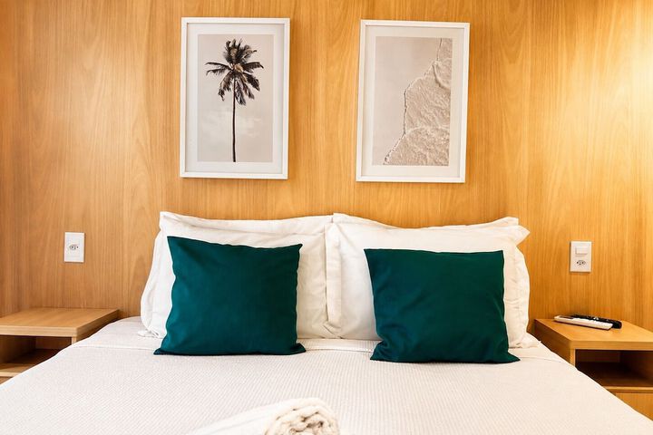 Room 13 of 82