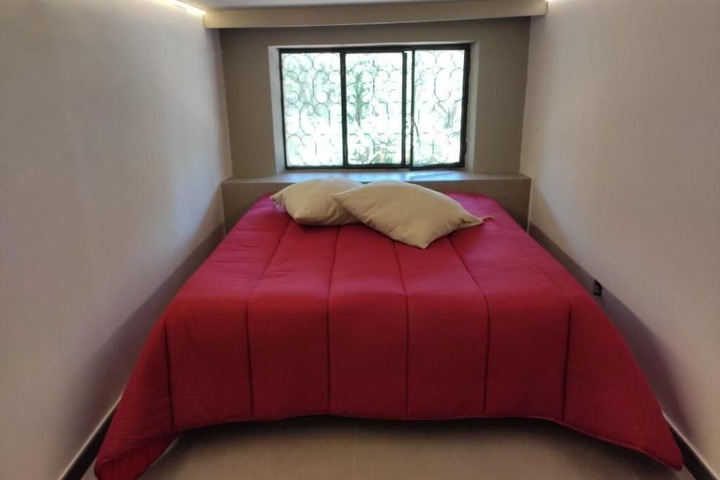 Room 5 of 40
