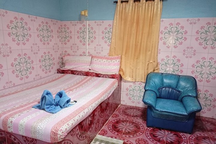 Room 11 of 36