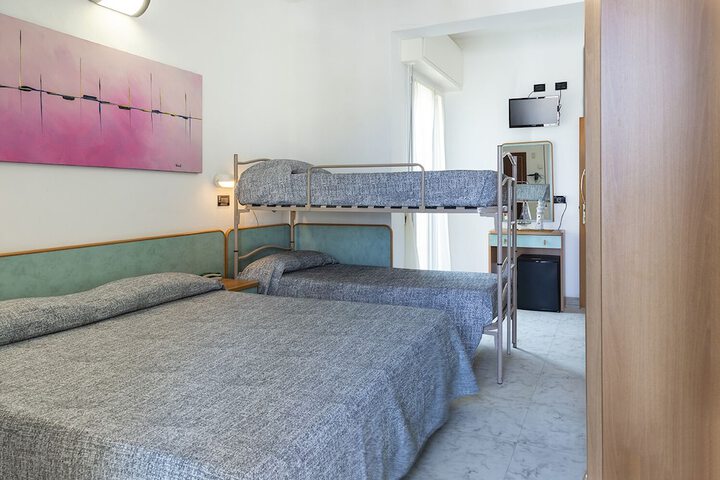 Room 14 of 42